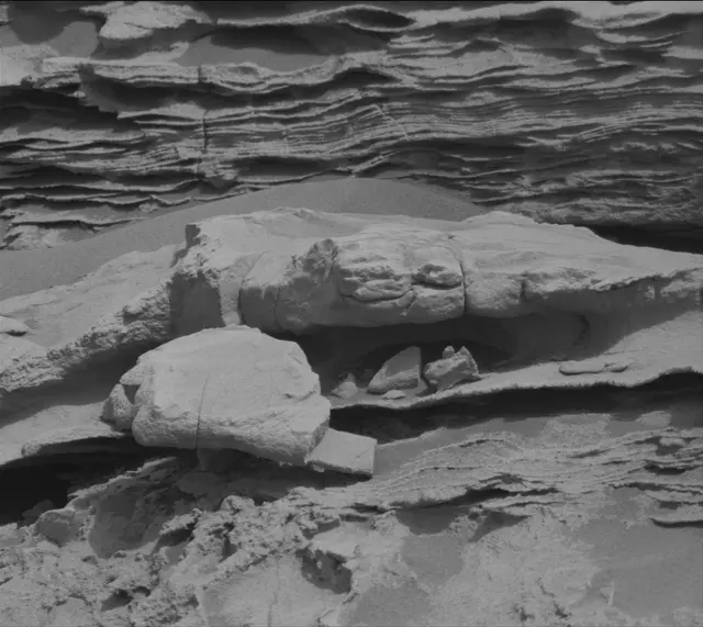 Sol 3354: Mast Camera (Mastcam)