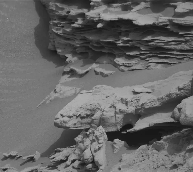 Sol 3354: Mast Camera (Mastcam)