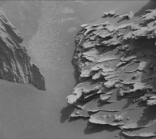 Sol 3354: Mast Camera (Mastcam)