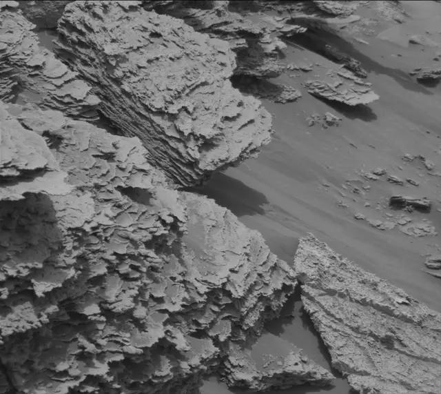 Sol 3357: Mast Camera (Mastcam)