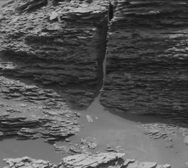Sol 3357: Mast Camera (Mastcam)