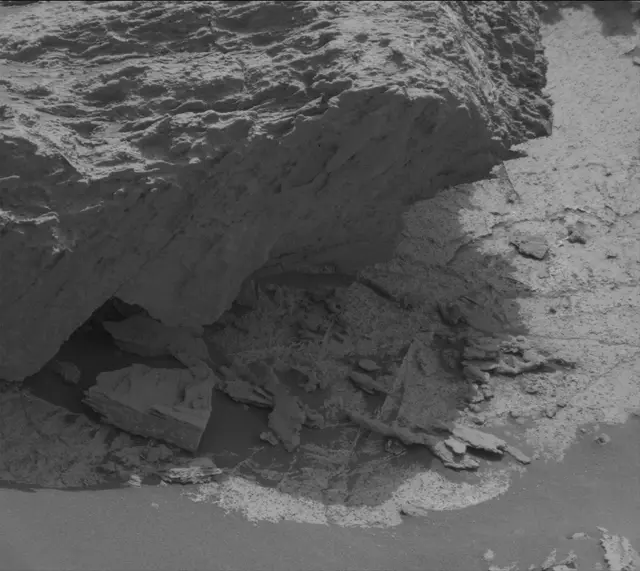 Sol 3357: Mast Camera (Mastcam)