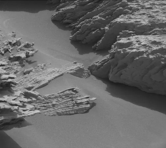 Sol 3357: Mast Camera (Mastcam)