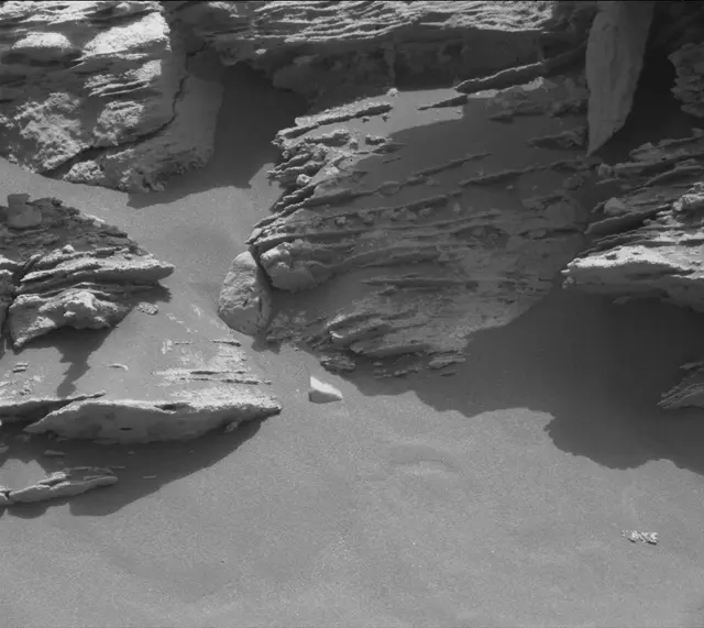 Sol 3364: Mast Camera (Mastcam)