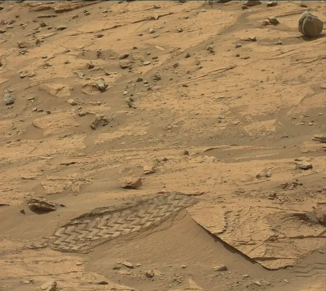 Sol 3365: Mast Camera (Mastcam)