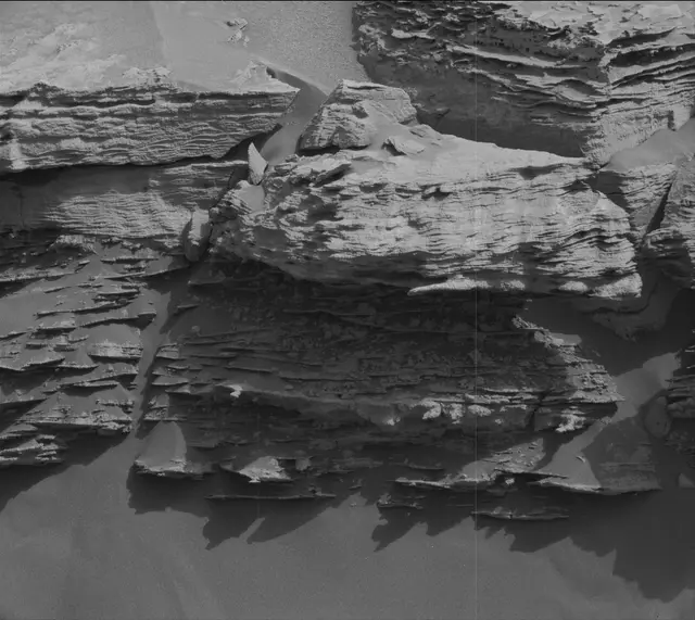 Sol 3367: Mast Camera (Mastcam)