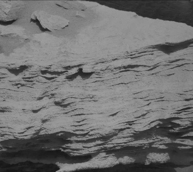 Sol 3367: Mast Camera (Mastcam)