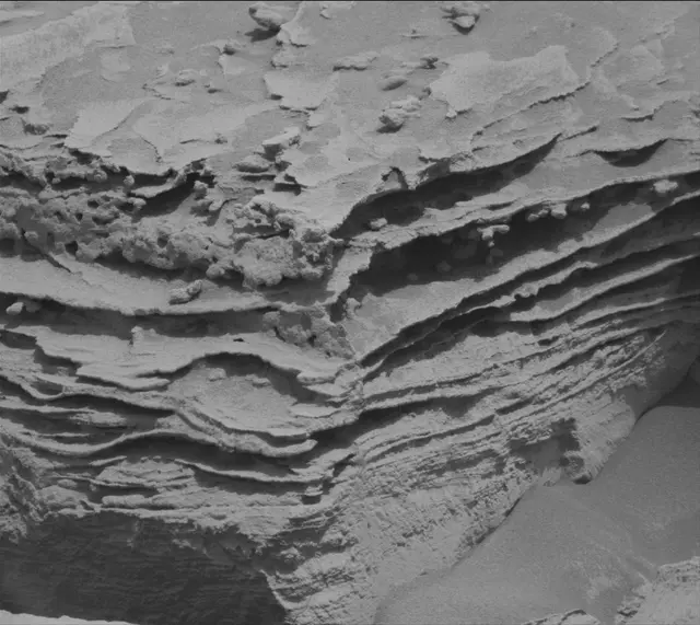 Sol 3367: Mast Camera (Mastcam)