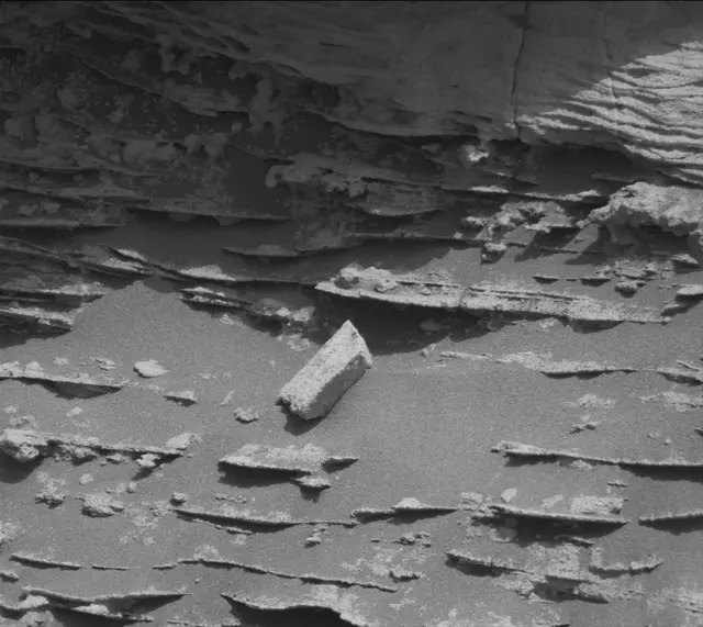Sol 3367: Mast Camera (Mastcam)
