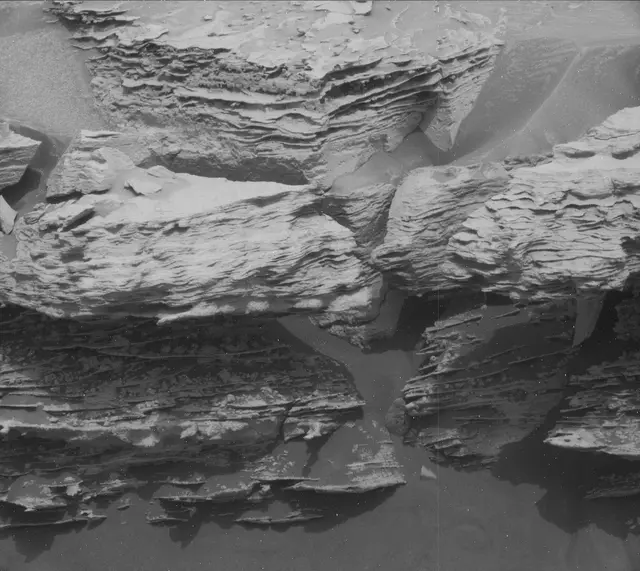 Sol 3369: Mast Camera (Mastcam)