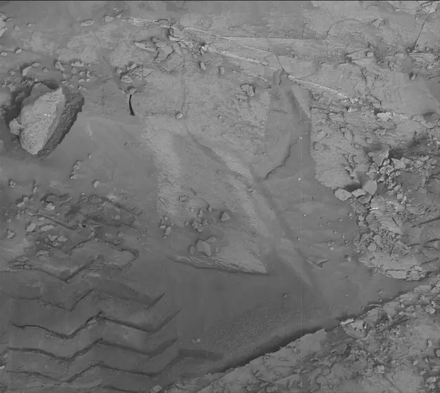 Sol 3369: Mast Camera (Mastcam)
