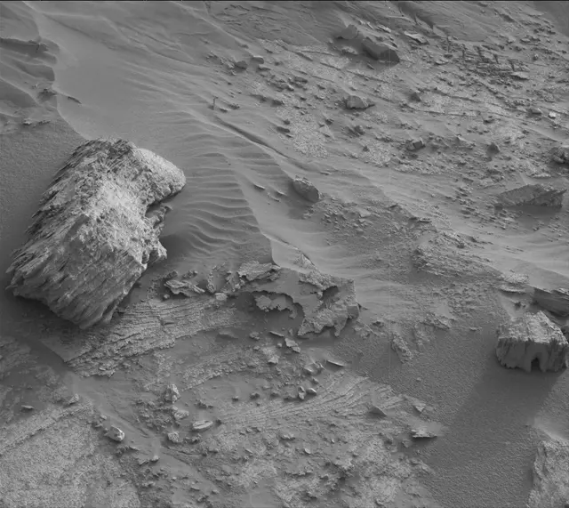 Sol 3369: Mast Camera (Mastcam)