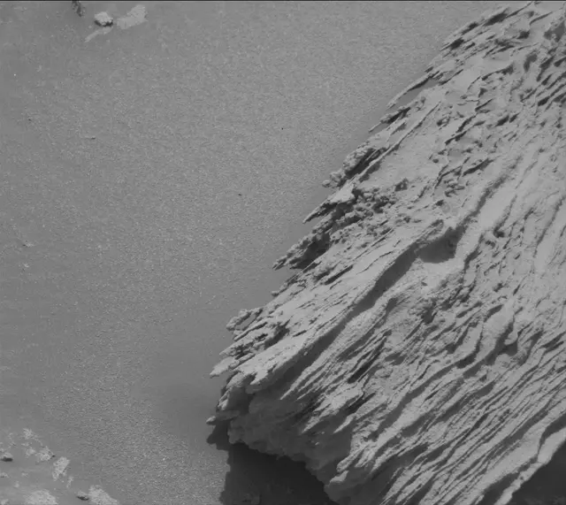 Sol 3371: Mast Camera (Mastcam)