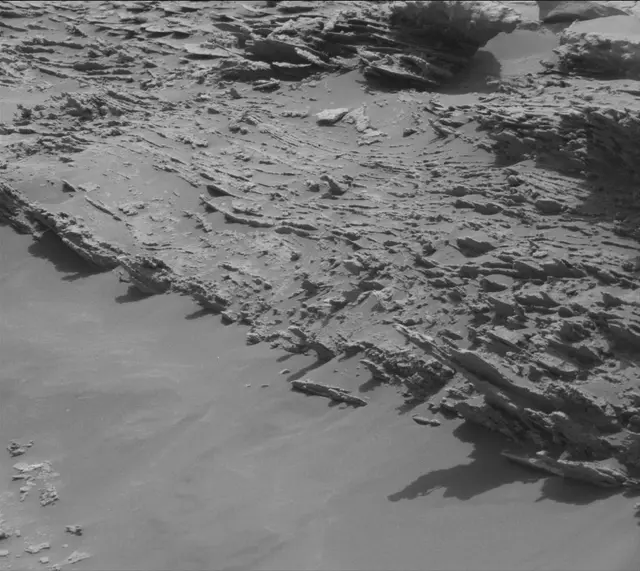 Sol 3371: Mast Camera (Mastcam)