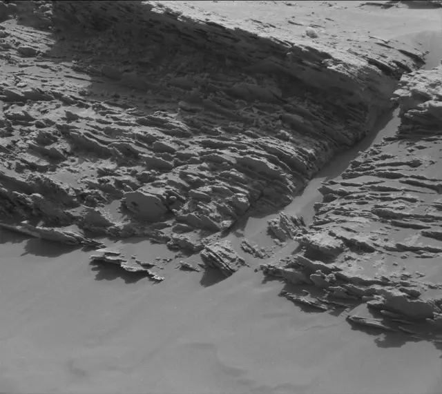 Sol 3371: Mast Camera (Mastcam)