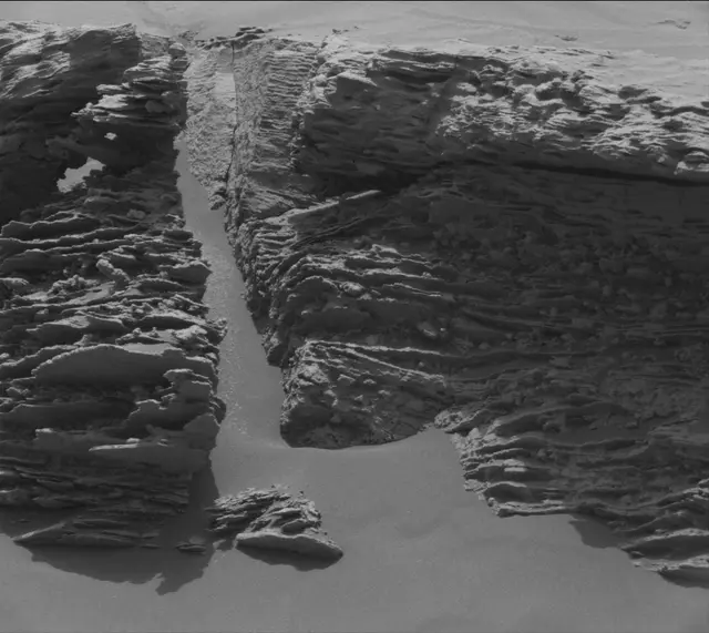 Sol 3371: Mast Camera (Mastcam)