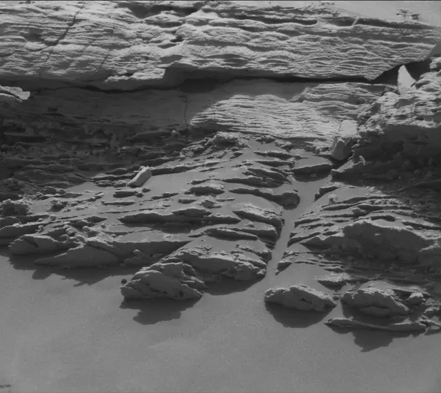 Sol 3371: Mast Camera (Mastcam)