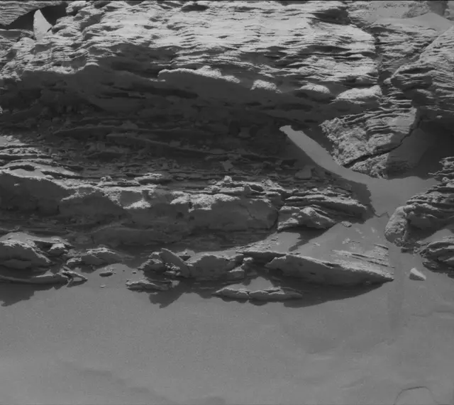Sol 3371: Mast Camera (Mastcam)