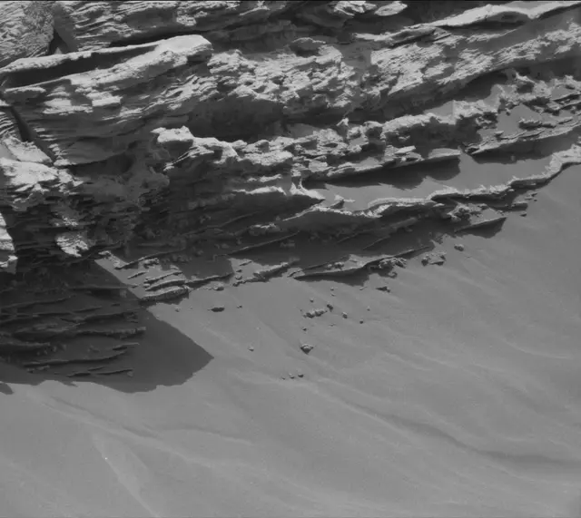 Sol 3371: Mast Camera (Mastcam)