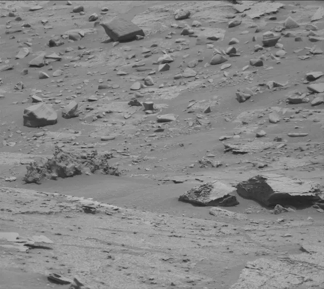 Sol 3371: Mast Camera (Mastcam)
