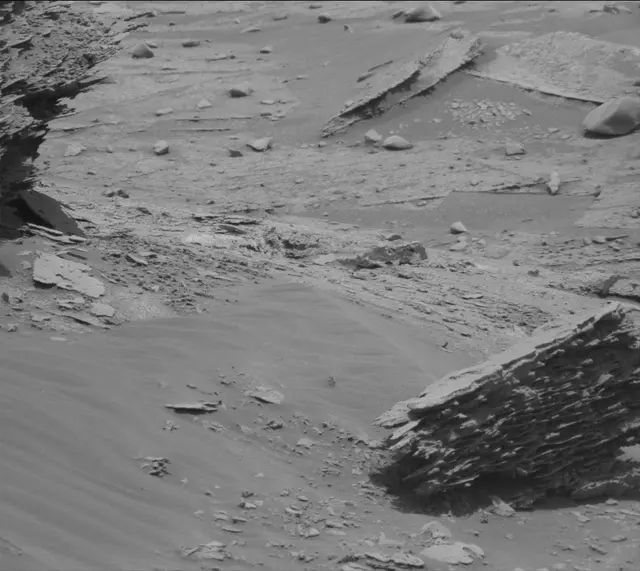 Sol 3371: Mast Camera (Mastcam)