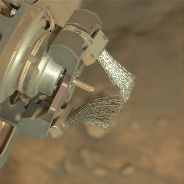 Sol 3371: Mast Camera (Mastcam)