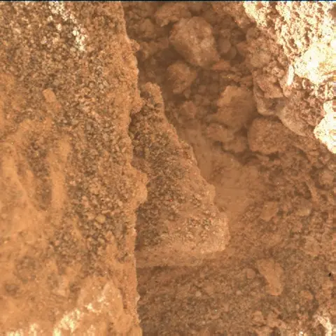Sol 3371: Mars Hand Lens Imager (MAHLI)
