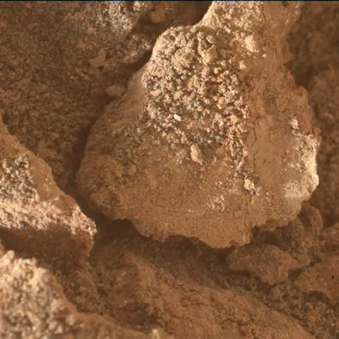Sol 3371: Mars Hand Lens Imager (MAHLI)