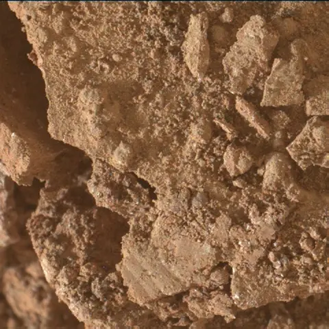 Sol 3371: Mars Hand Lens Imager (MAHLI)
