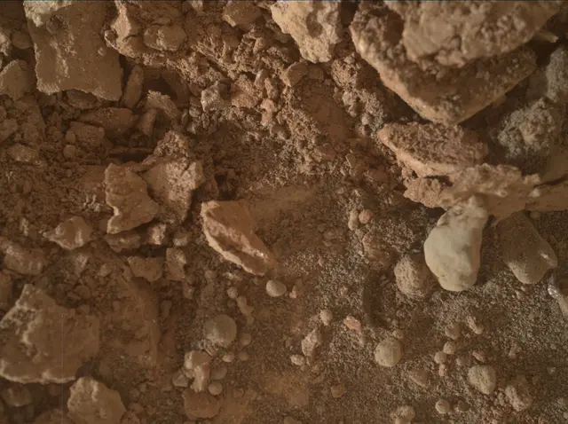 Sol 3371: Mars Hand Lens Imager (MAHLI)