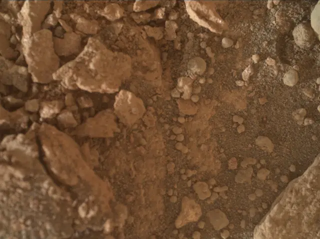 Sol 3371: Mars Hand Lens Imager (MAHLI)