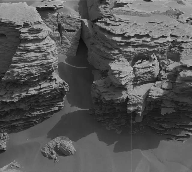 Sol 3372: Mast Camera (Mastcam)