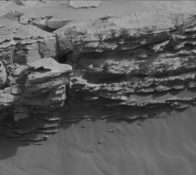 Sol 3372: Mast Camera (Mastcam)