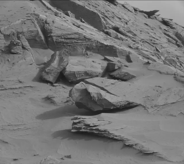 Sol 3372: Mast Camera (Mastcam)