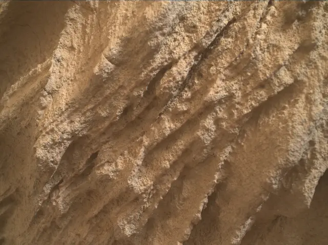 Sol 3374: Mars Hand Lens Imager (MAHLI)