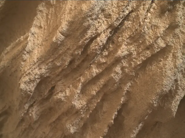 Sol 3374: Mars Hand Lens Imager (MAHLI)