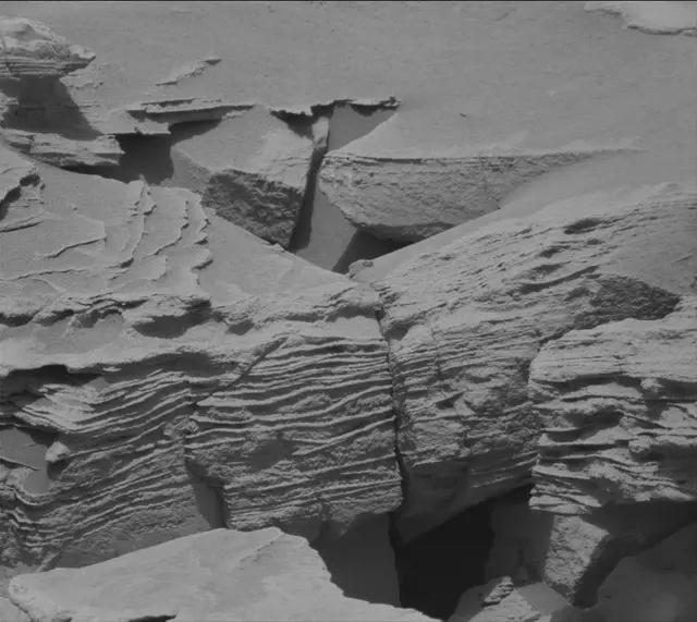 Sol 3375: Mast Camera (Mastcam)