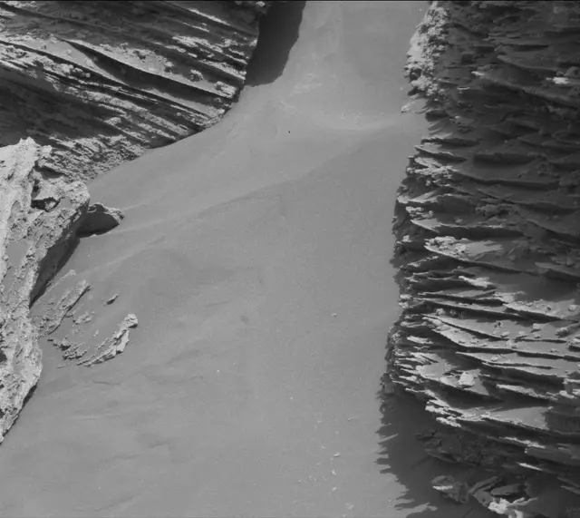 Sol 3378: Mast Camera (Mastcam)