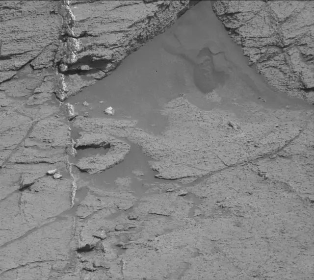 Sol 3378: Mast Camera (Mastcam)
