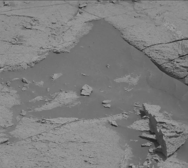 Sol 3378: Mast Camera (Mastcam)