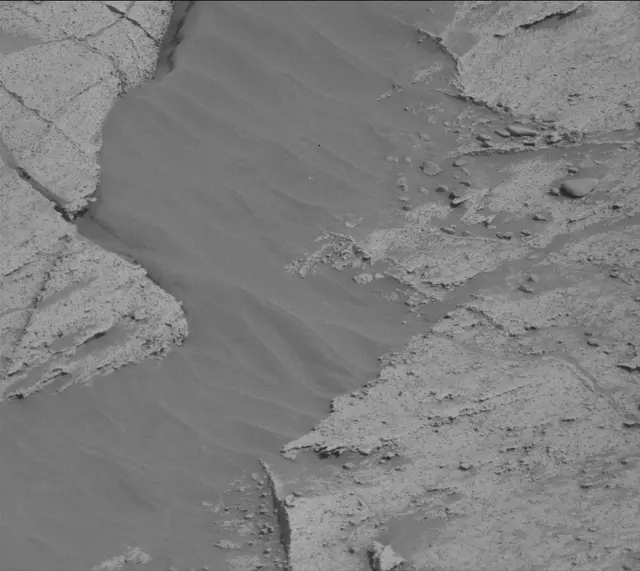 Sol 3378: Mast Camera (Mastcam)