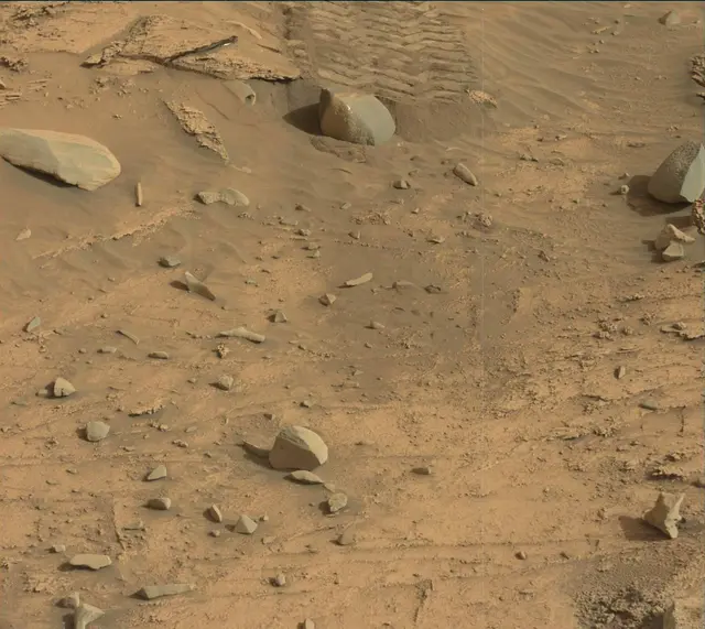 Sol 3379: Mast Camera (Mastcam)