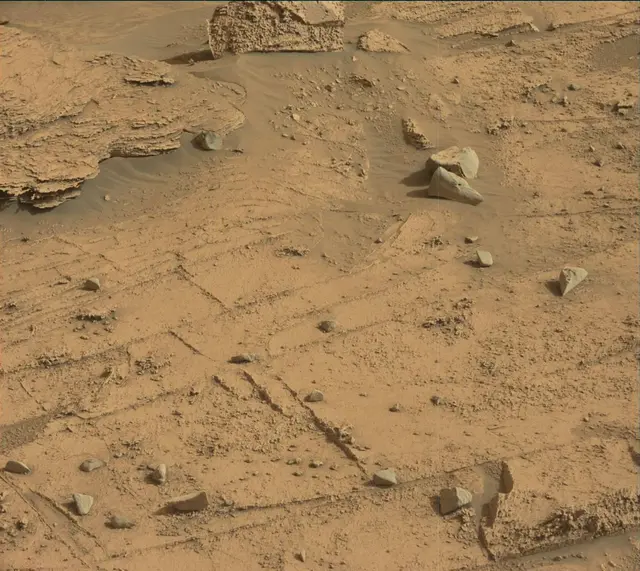 Sol 3379: Mast Camera (Mastcam)
