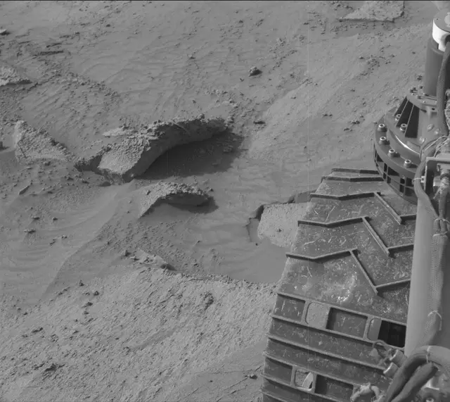 Sol 3379: Mast Camera (Mastcam)