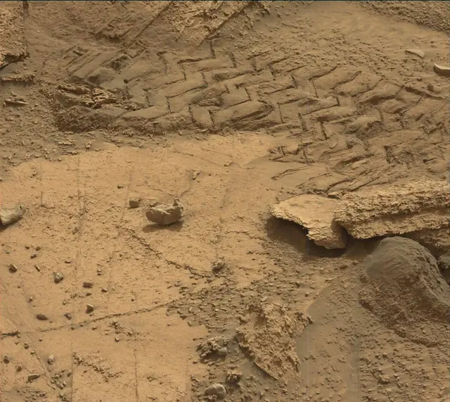Sol 3379: Mast Camera (Mastcam)