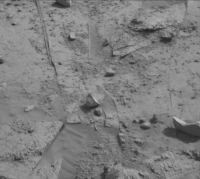 Sol 3379: Mast Camera (Mastcam)
