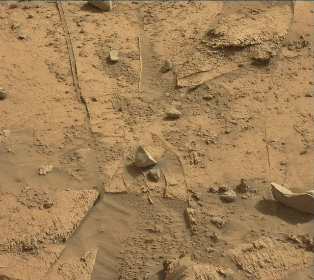 Sol 3379: Mast Camera (Mastcam)