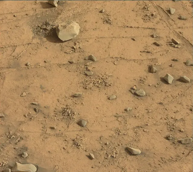 Sol 3379: Mast Camera (Mastcam)