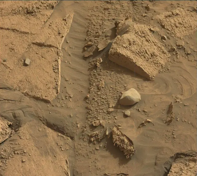 Sol 3379: Mast Camera (Mastcam)
