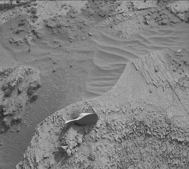 Sol 3383: Mast Camera (Mastcam)
